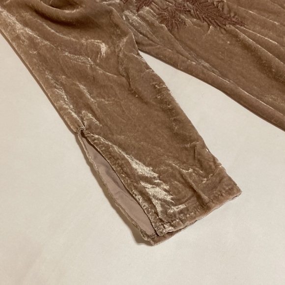 Johnny Was crushed velvet blouse. - Picture 5 of 11